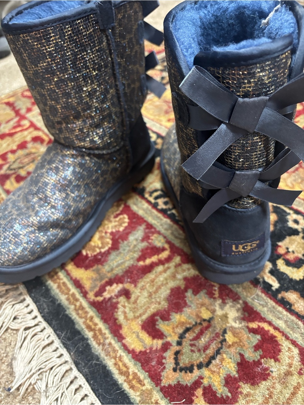 UGG Bailey Bow Leopard Navy & Gold Glitter Short Winter Boots - 8